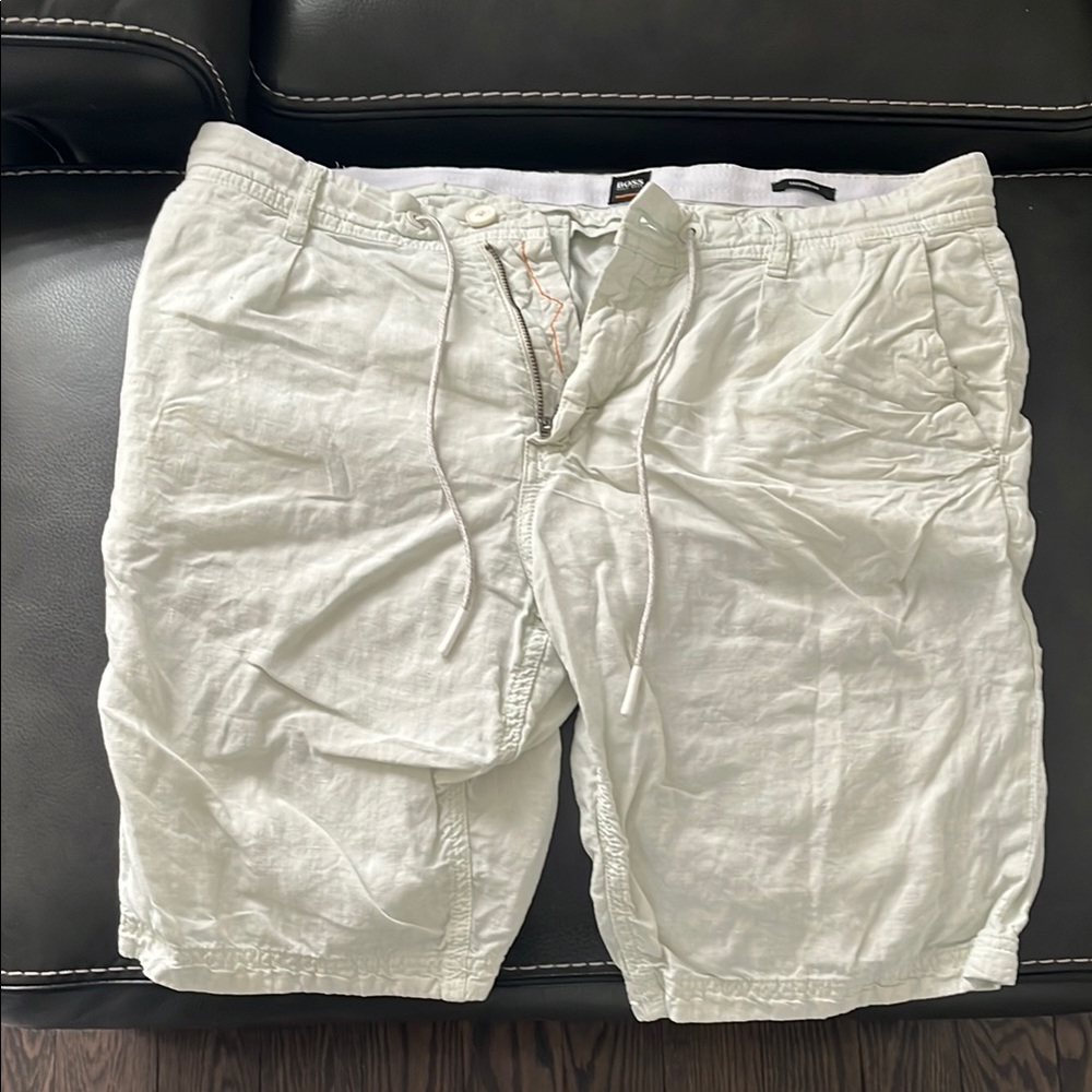 Men's BOSS Shorts - 34R - pale green